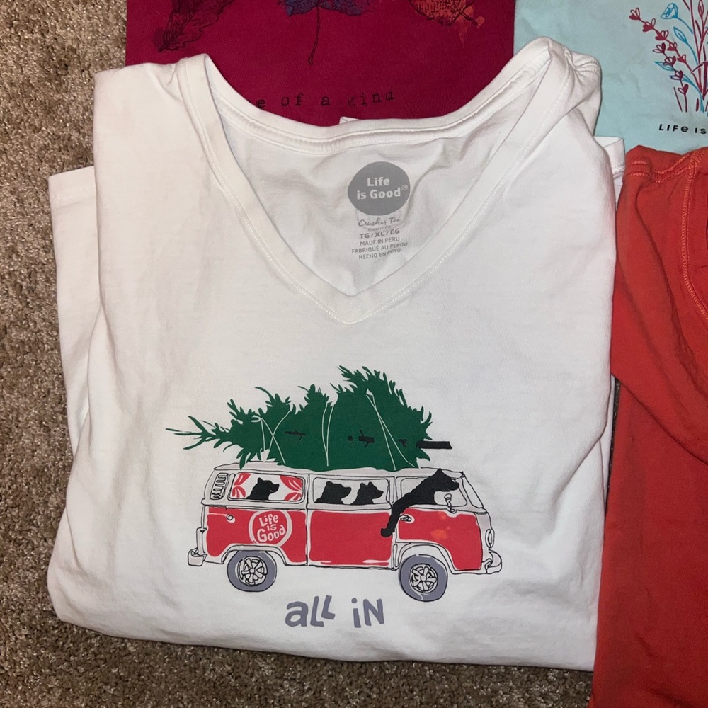 Lot of 8 Women’s Life Is Good Shirts V- Neck Size XL Summer Vibes Short Sleeve - Picture 10 of 10